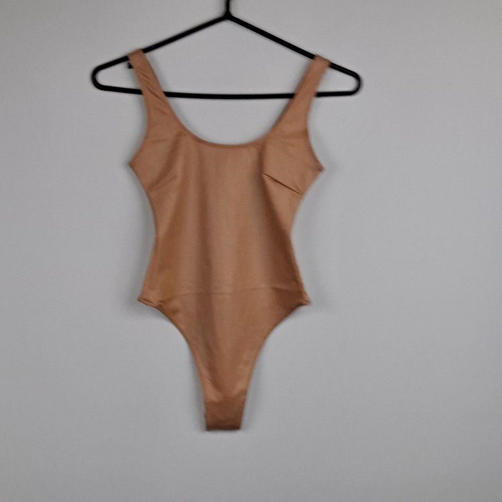 ‎Skims ladies bodysuit NWT